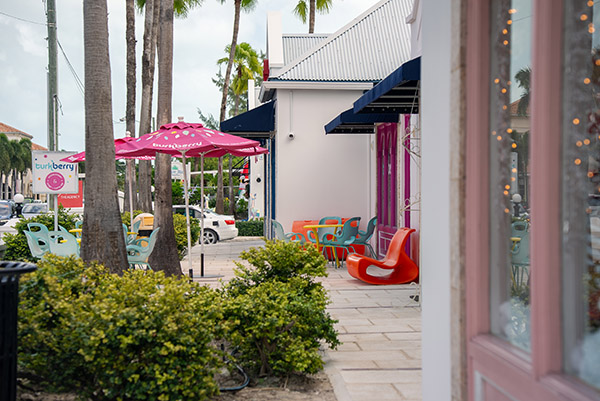 Outdoor seating at Turkberry in Downtown Grace Bay
